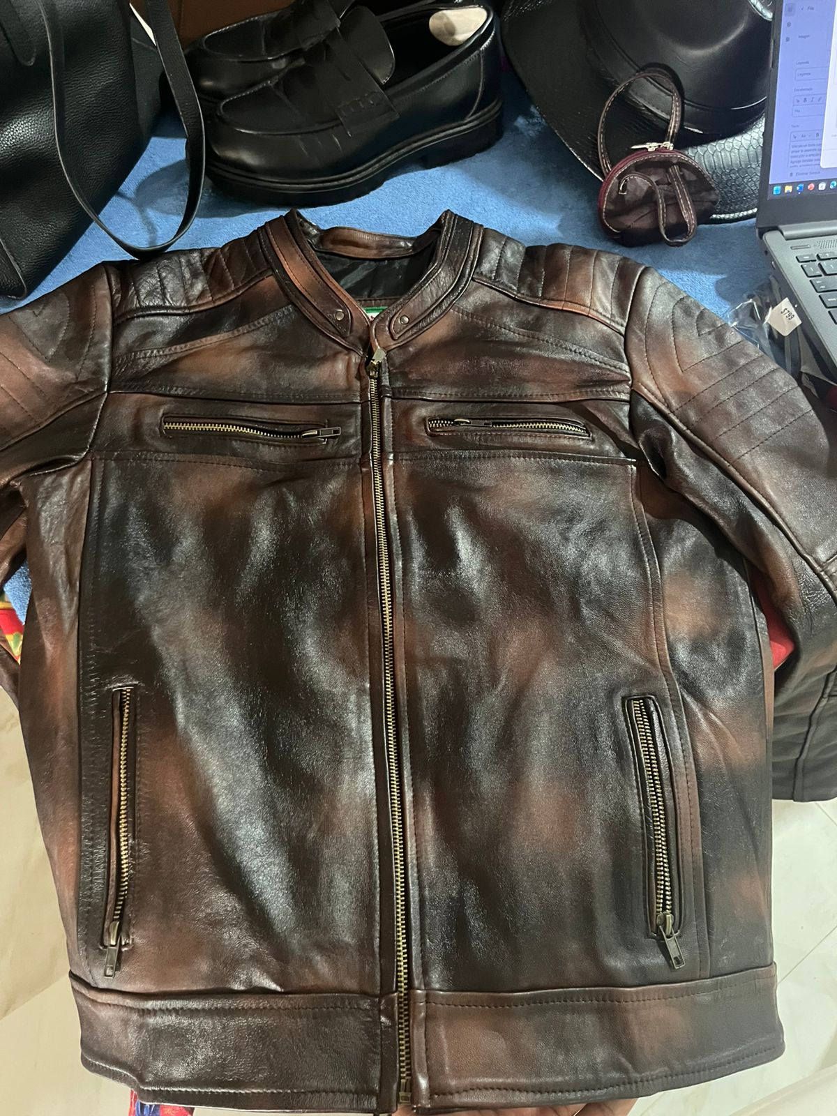 Chamarra de piel genuina tipo motociclista